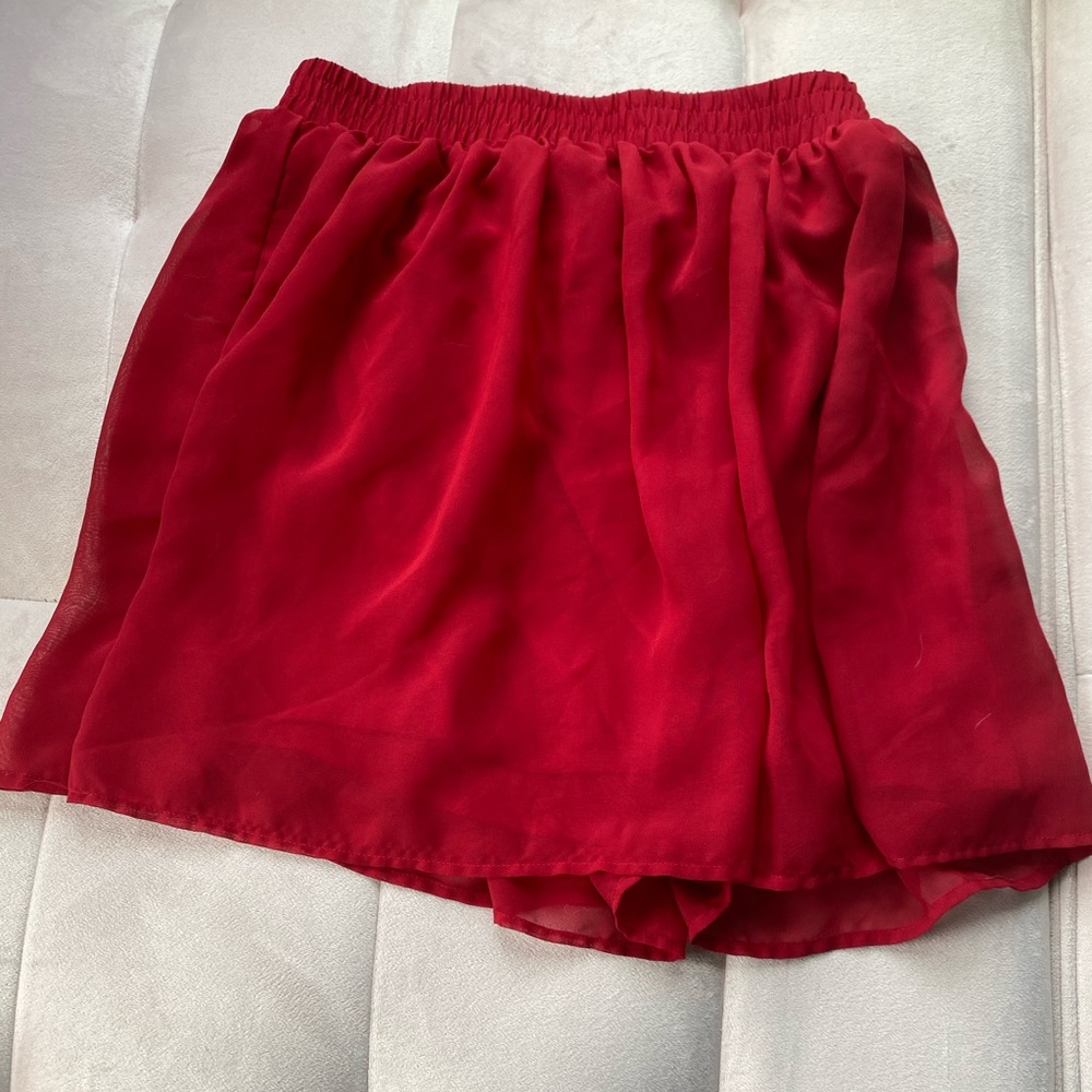 Flowy red skirt